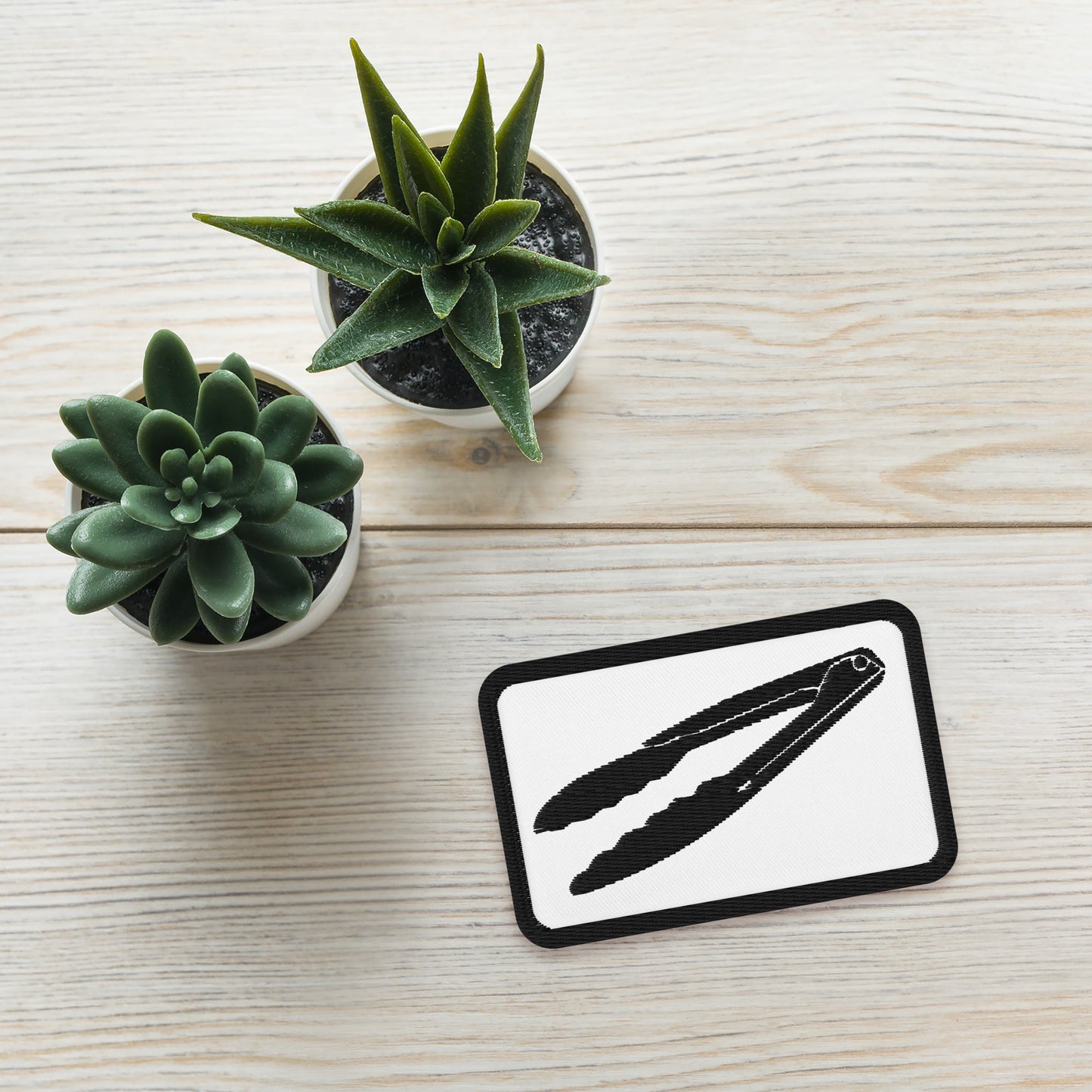 Tongs Embroidered patch