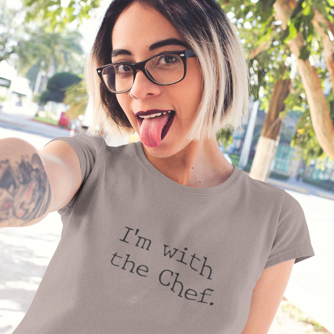 I'm With the Chef Funny Foodie Unisex t-shirt